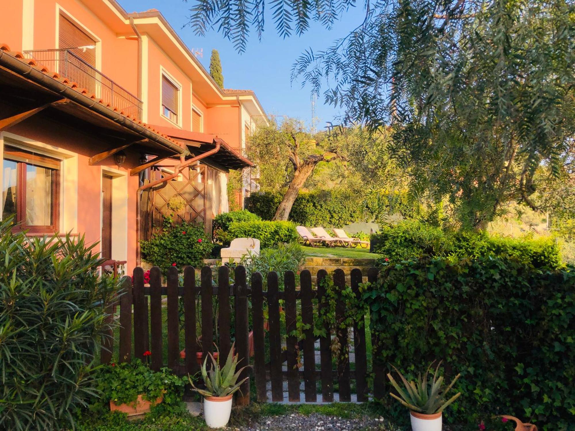Hotel Le Jardin Sur Mer Avec Bike Et Mtb Tour Imperia Exterior foto